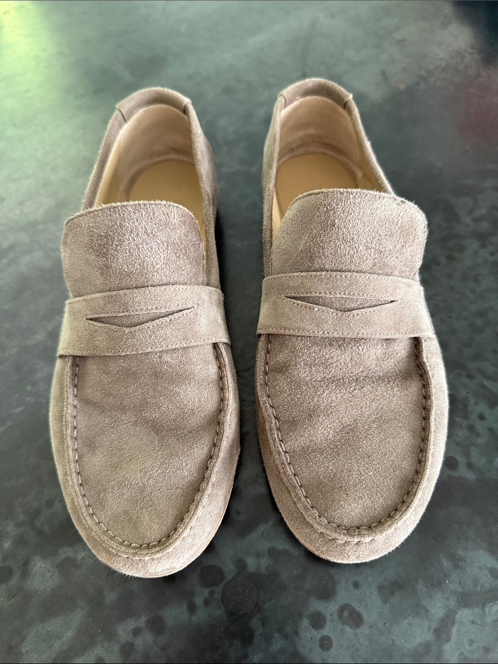 Rich suede loafer